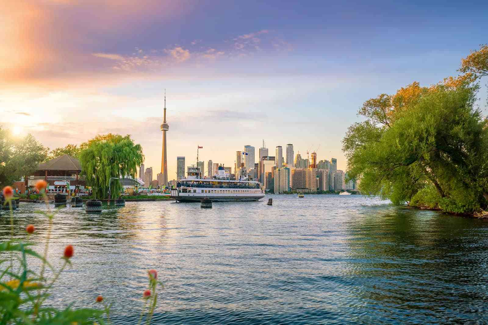 加拿大留学费用及热门城市一览