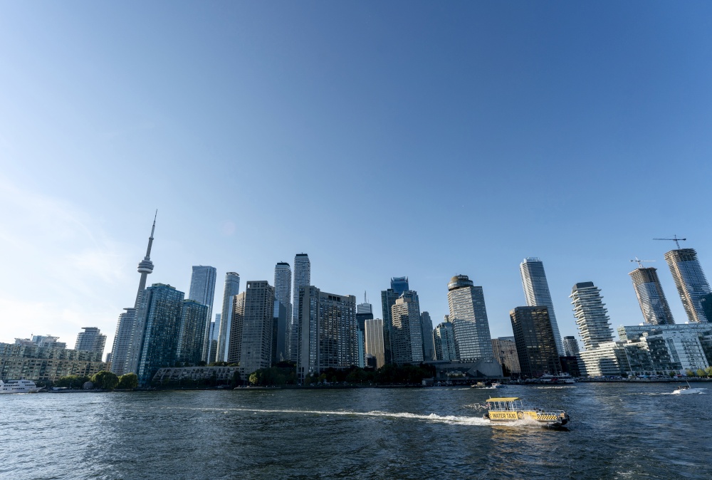 加拿大工签政策收紧，留学移民还有戏吗？