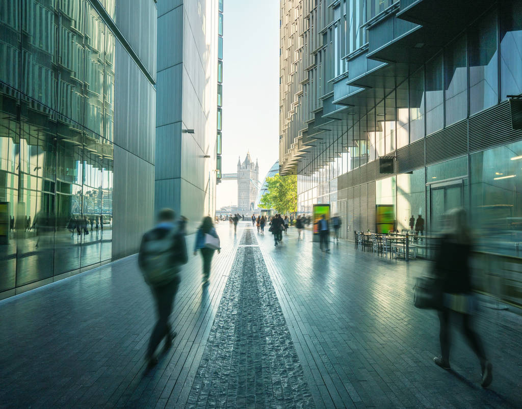 2026英国留学选校指南：三类梯队费用全解析！