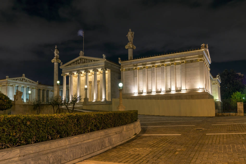 持等待纸也能自由出入境，25万欧购房移民更香了