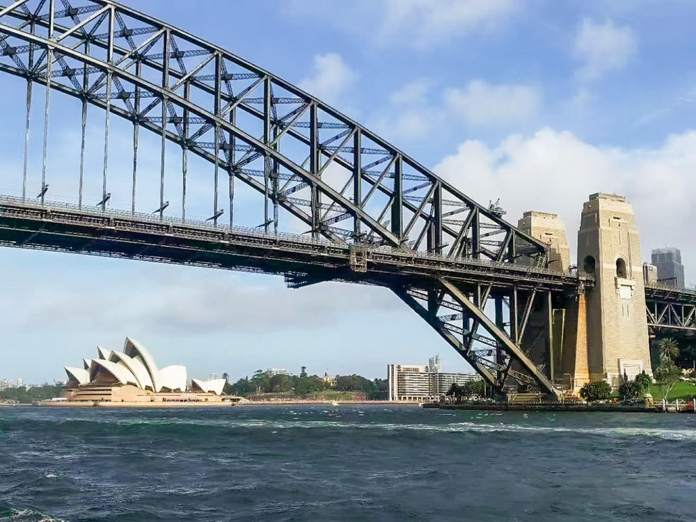 澳洲主流大学各阶段费用明细