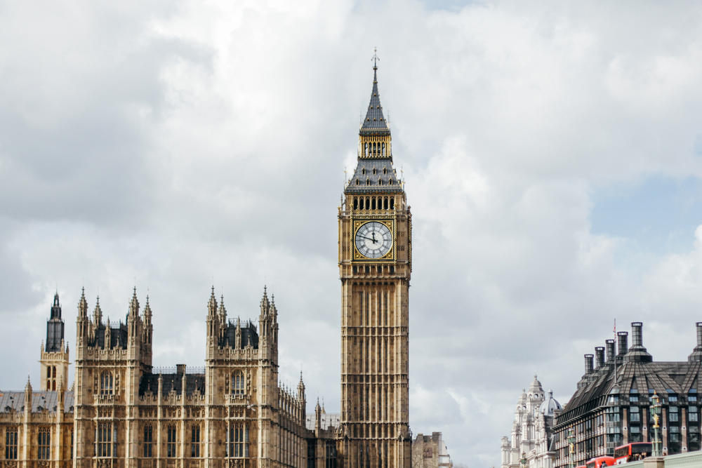 英国留学签证申请量暴跌33%，创5年内新低