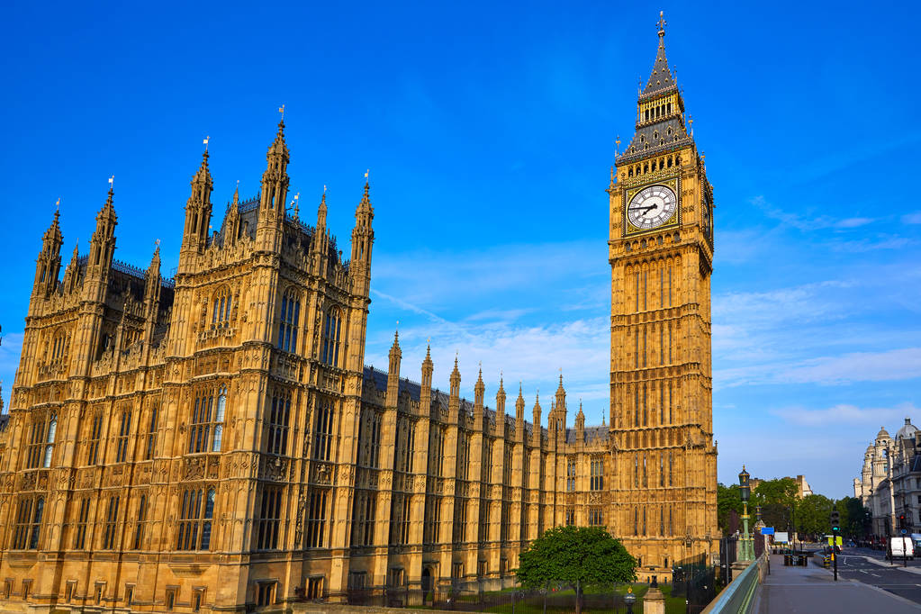英国移民新政8月正式生效！
